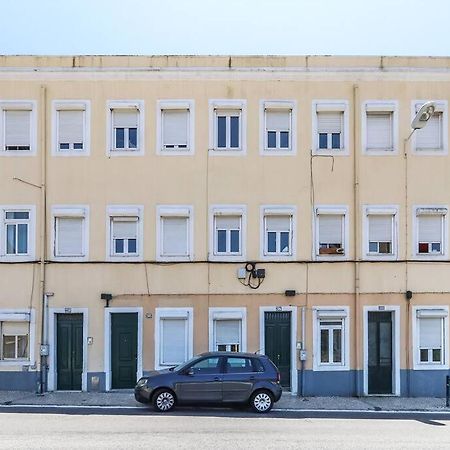 Vita Portucale ! Bright Campo Ourique W/ Terrace Lisboa 外观 照片